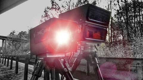 Geschwindigkeitmessgerät am Straßenrand