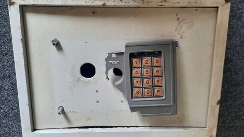 Tresor mit Tastenfeld